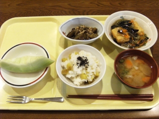 おいもご飯02